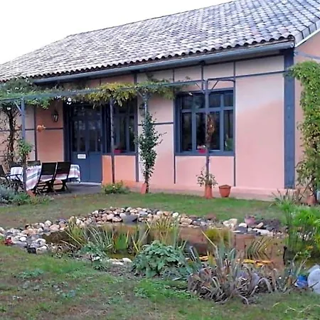 L Atelier Bed and breakfast